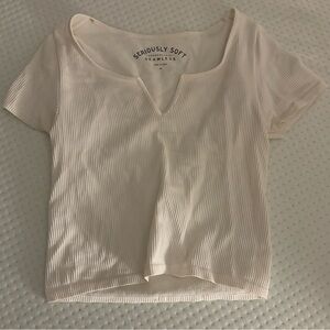 White stretchy cropped t-shirt